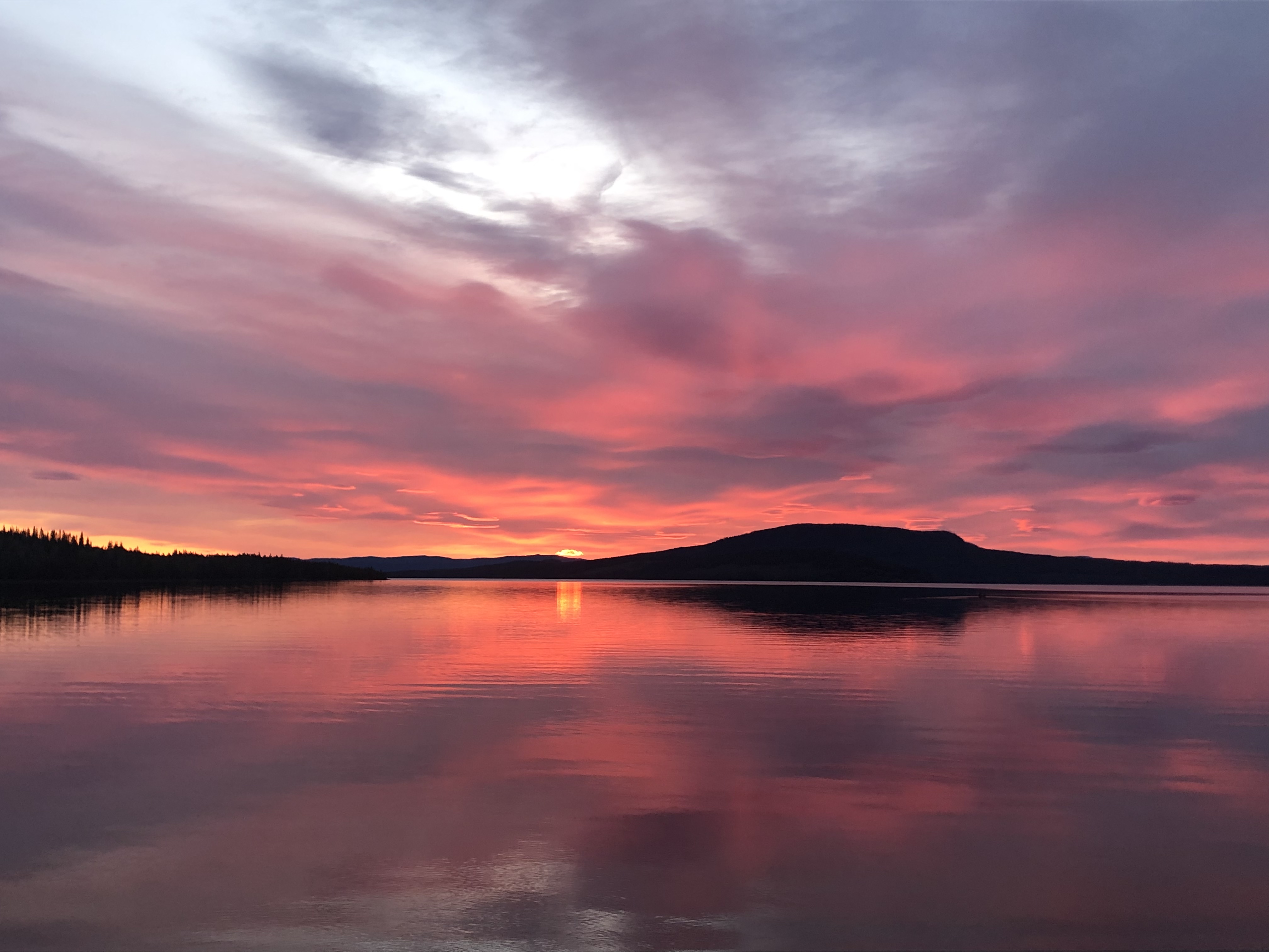 Magisk solnergång vid Kvarnbergsvattnet