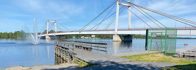 Bron över Ströms Vattudal.