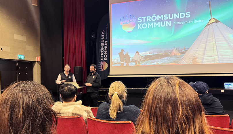 Närbild på kommunens logotyp.